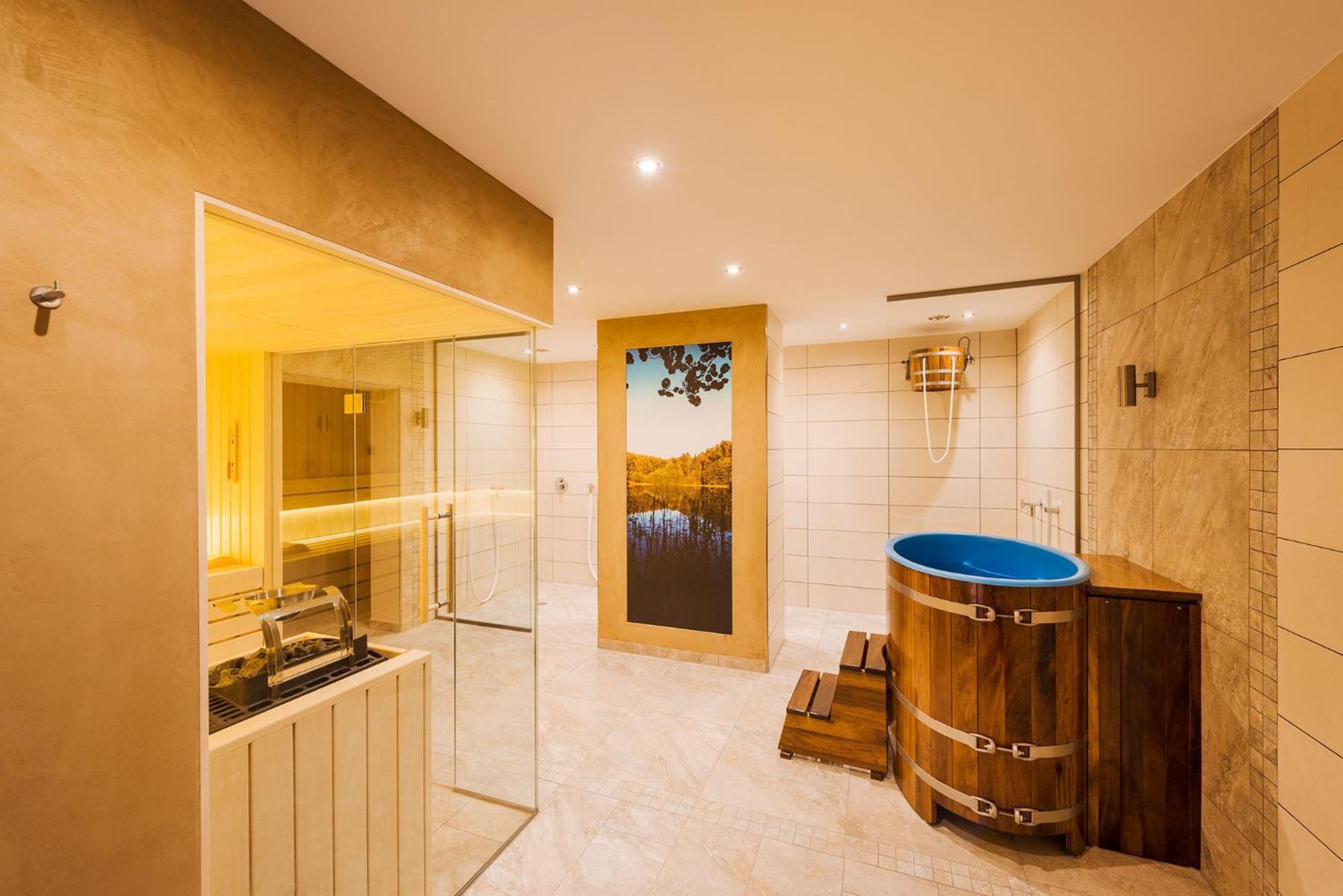 Hotel Reindahls Wilkendorf エクステリア 写真